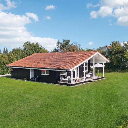 Amazing Home In Askeby With Sauna ภายนอก รูปภาพ